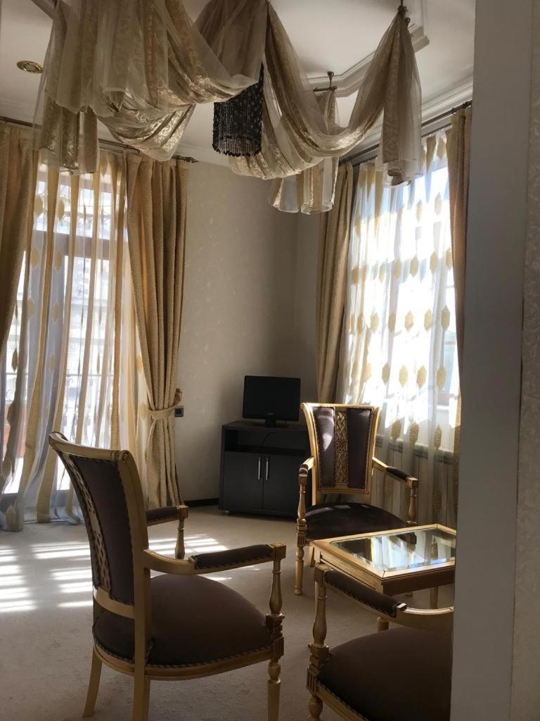 באקו Villa Petrolea Hotel מראה חיצוני תמונה